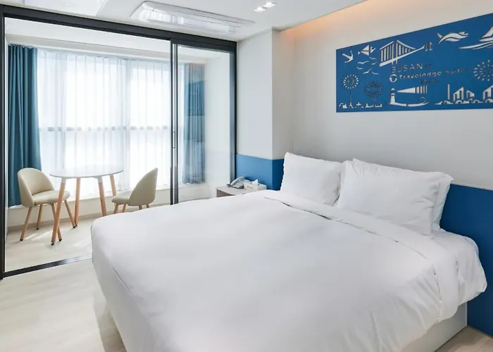 Travelodge Centum 酒店 4*