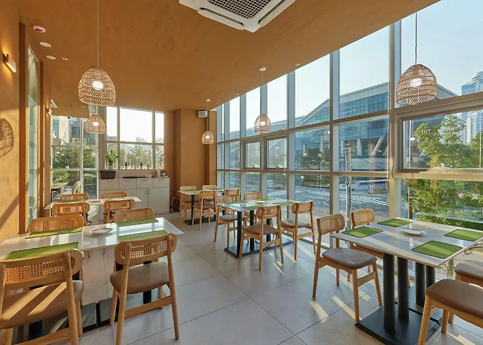 Travelodge Centum
